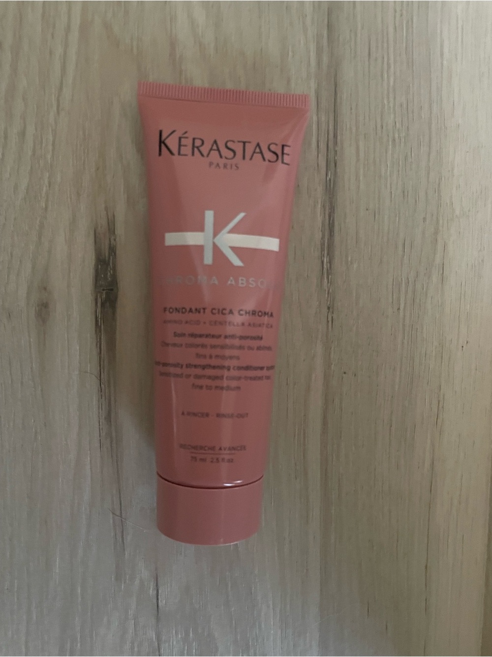 Kérastase Pink Cica Chroma Strengthening Conditioner Tube